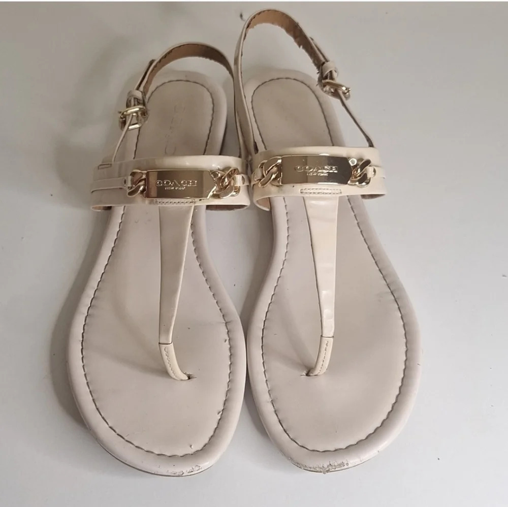 Coach Catherine thong  sandals SZ 9.5